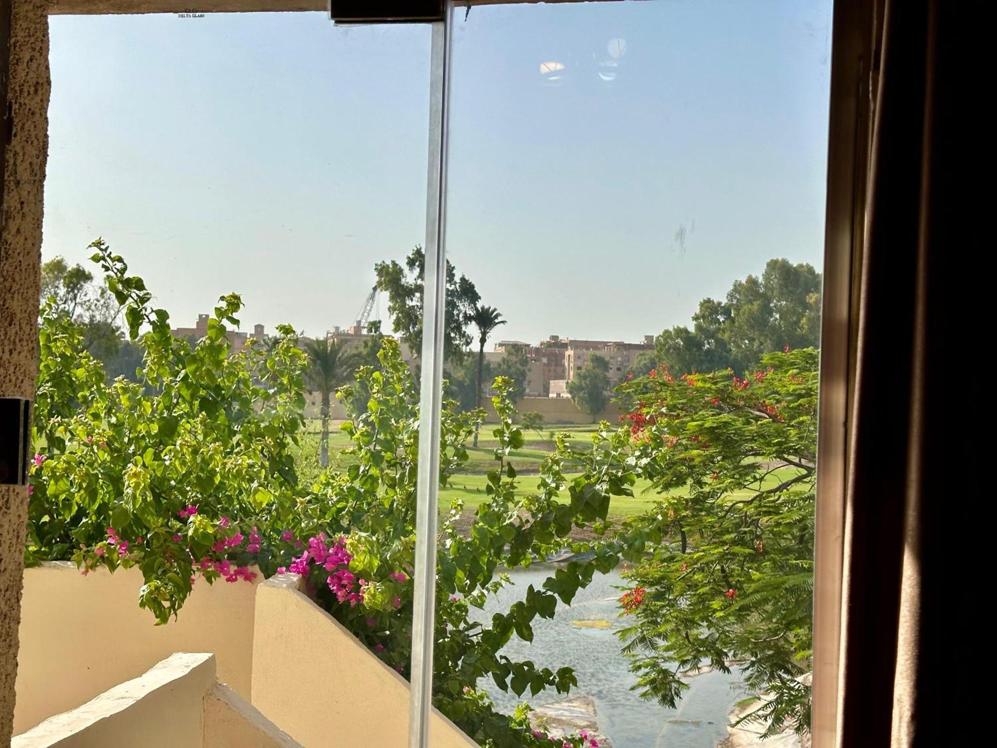 Golf Pyramids View Hotel Kafret el-Gabal Kültér fotó